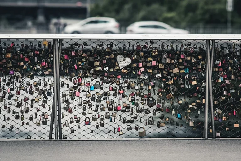 Erzherzog Johann Brücke (c) Quaritsch Photography auf Unsplash